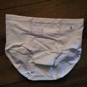 Size 10 Sample Barely There Nwot